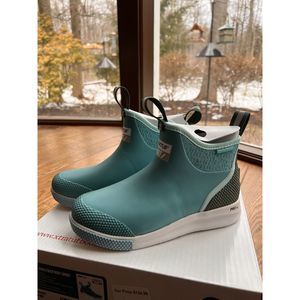 Xtratuf 6" Ankle Deck Sport Boots - Women's Size 8 Teal ADSW-300 New